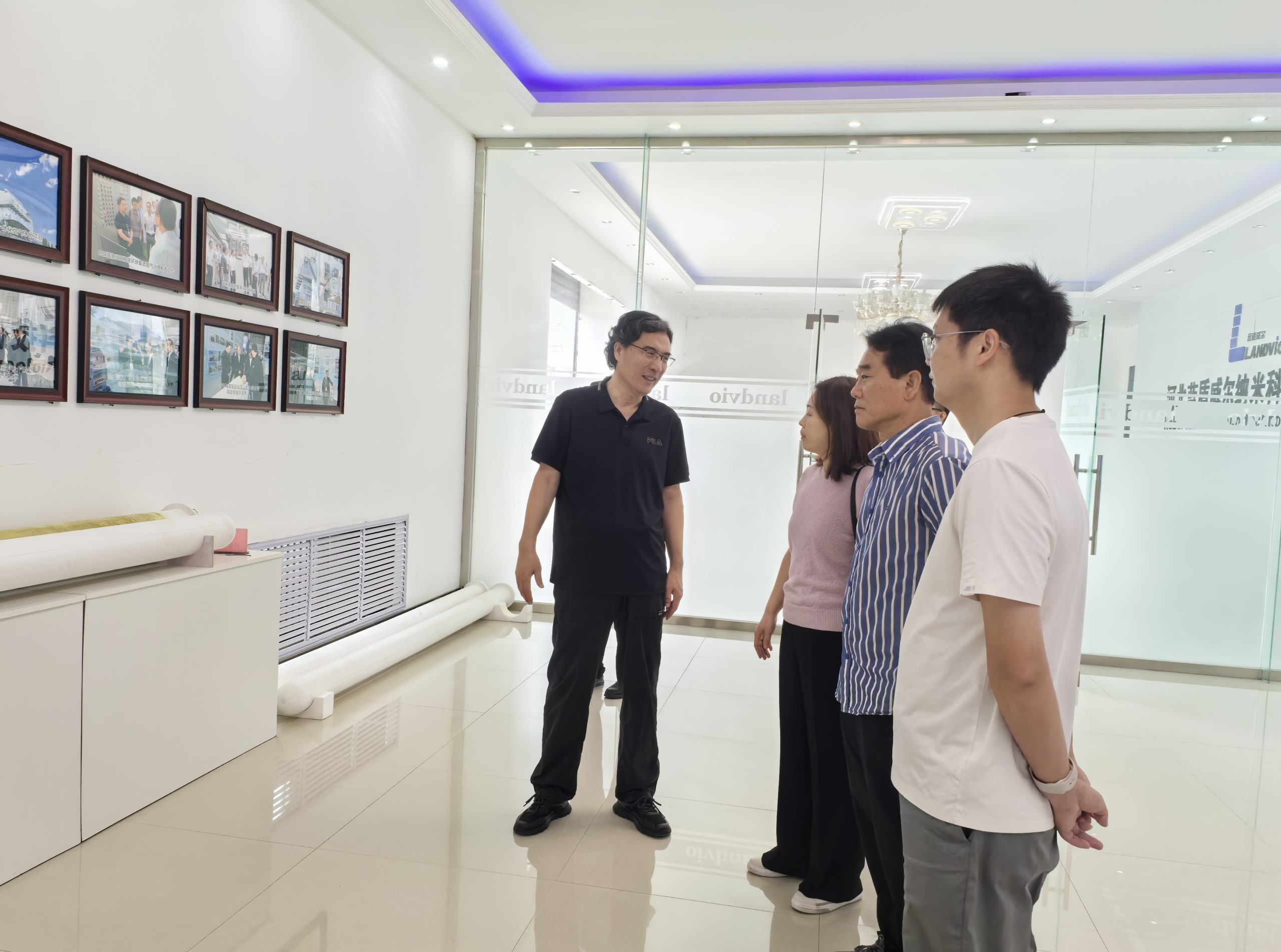 中天威爾陶瓷催化濾管再次成功簽約國際客戶 產品實力獲高度認可插圖陶瓷催化濾管,陶瓷纖維濾管,玻璃窯爐,陶瓷一體化,塵硝一體化 國際客戶了解公司陶瓷一體化技術與陶瓷脫硝除塵濾管的自主研發過程